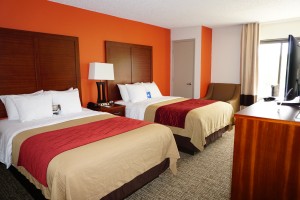 Newly Renovated Comfort Inn - 2 Double Beds