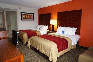 Newly Renovated Comfort Inn - 2 Double Beds